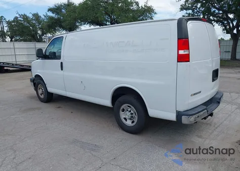2022 Chevrolet Express G2500 from USA, damaged, VIN 1GCWGAFPXN1284366